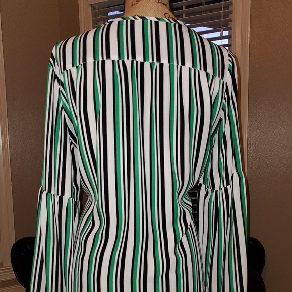 Striped Blouse like new - Picture 2 of 4